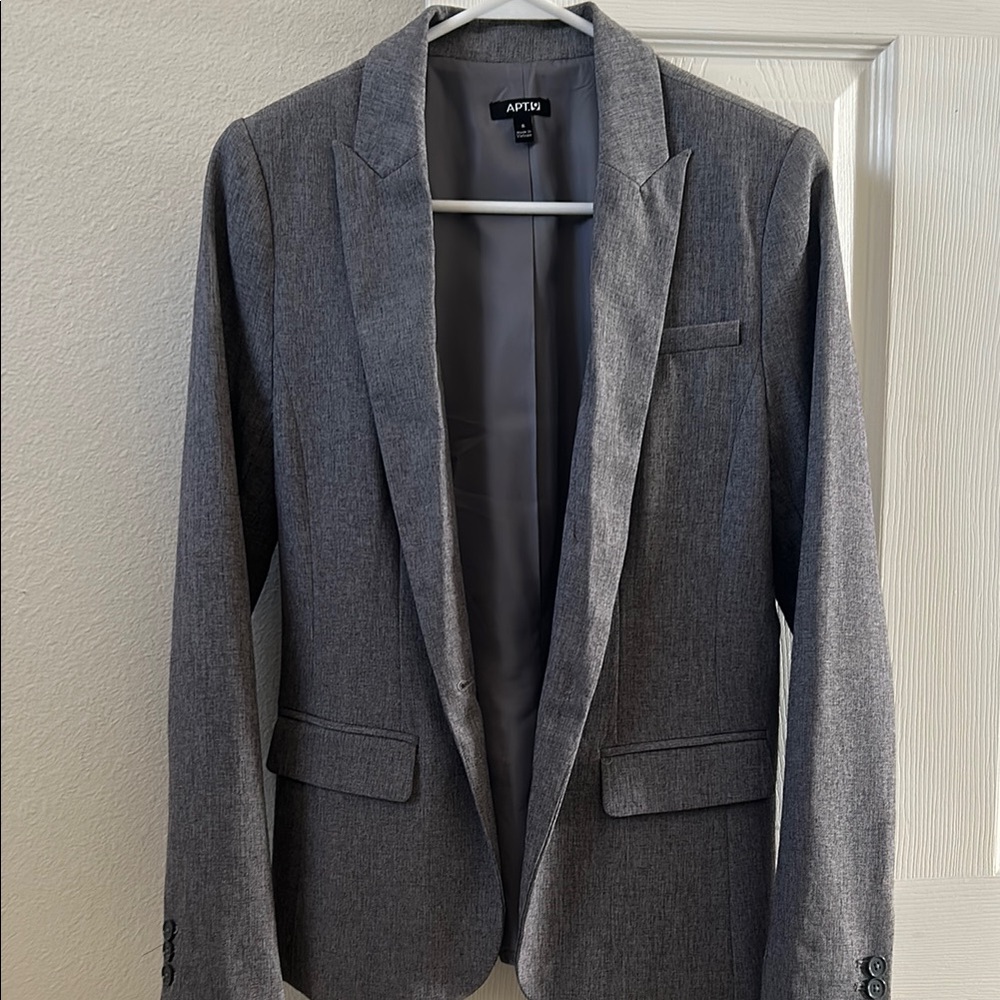 Apt. 9 Gray Blazer Modern Cut Notched Lapel Womens size 6 BRAND NEW